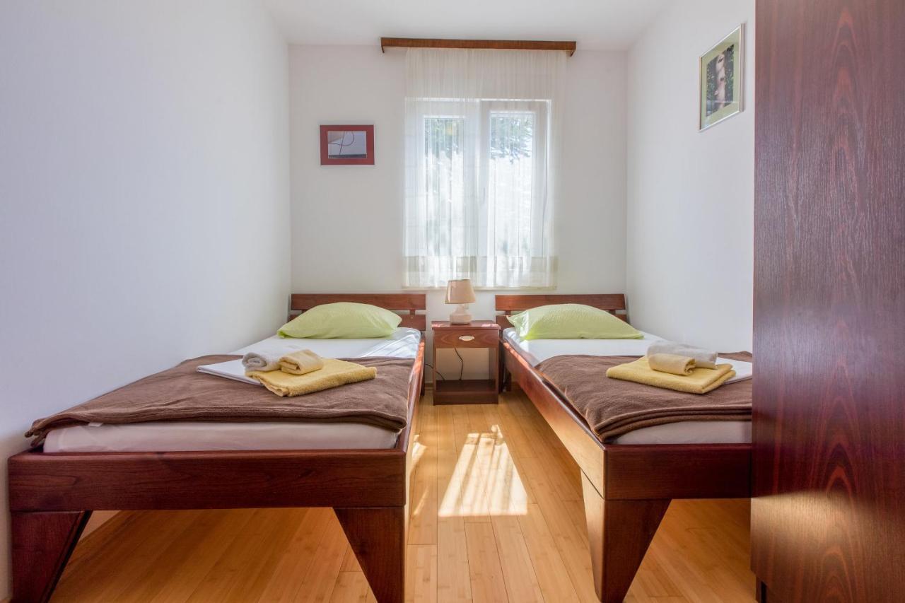 Apartments Robic Selce Kültér fotó