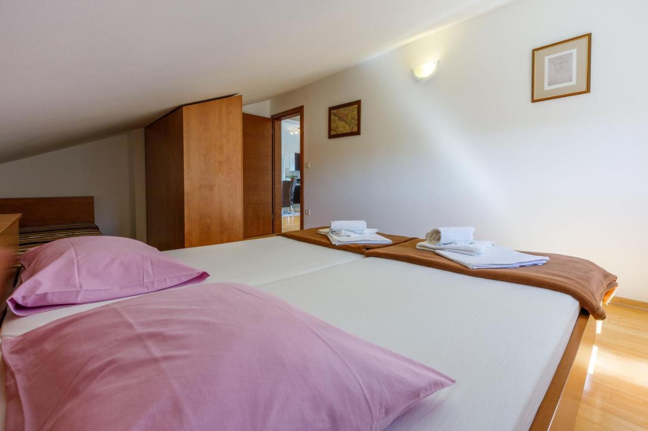 Apartments Robic Selce Kültér fotó
