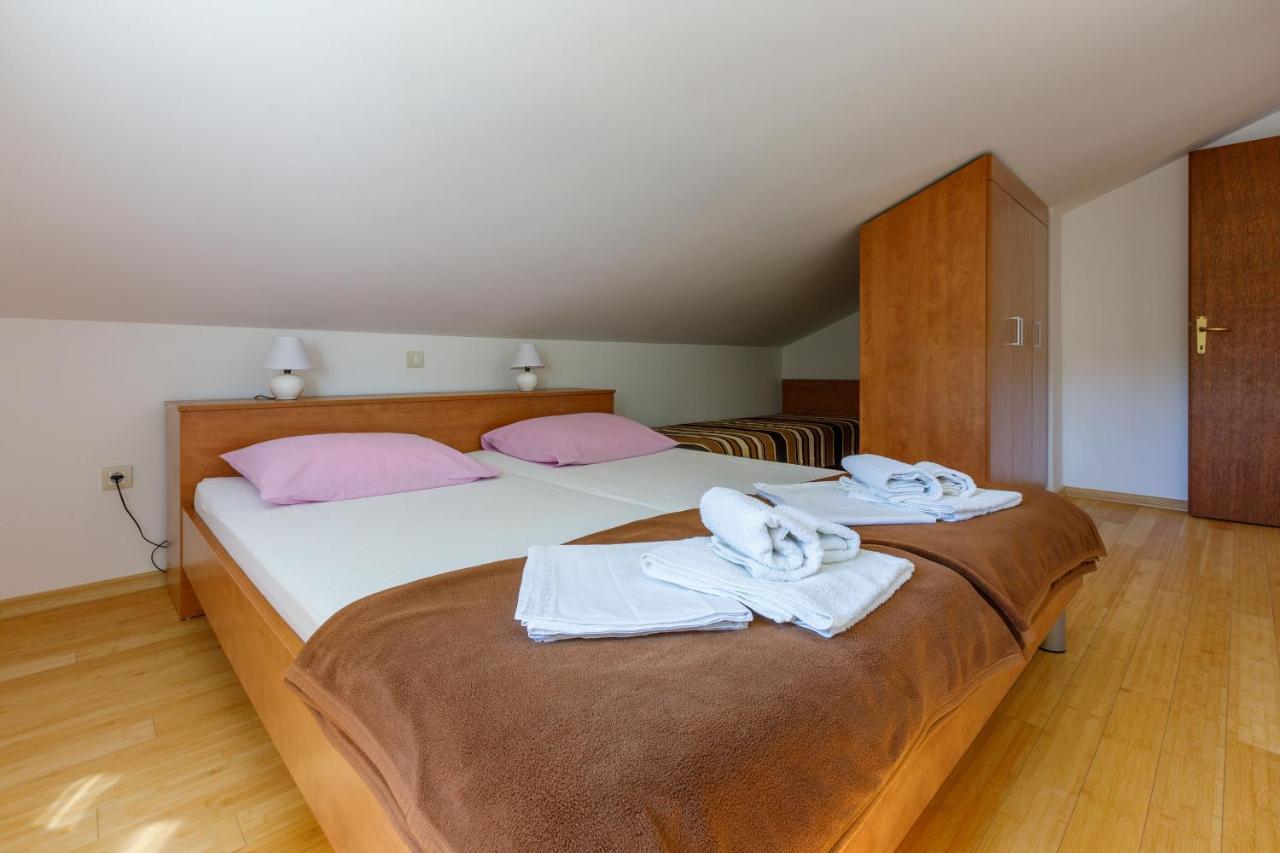 Apartments Robic Selce Kültér fotó